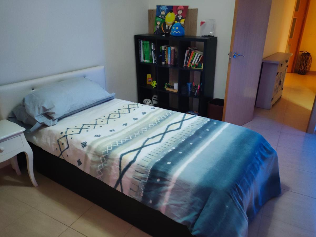 Habitacion Amplia Y Comoda Реус Экстерьер фото