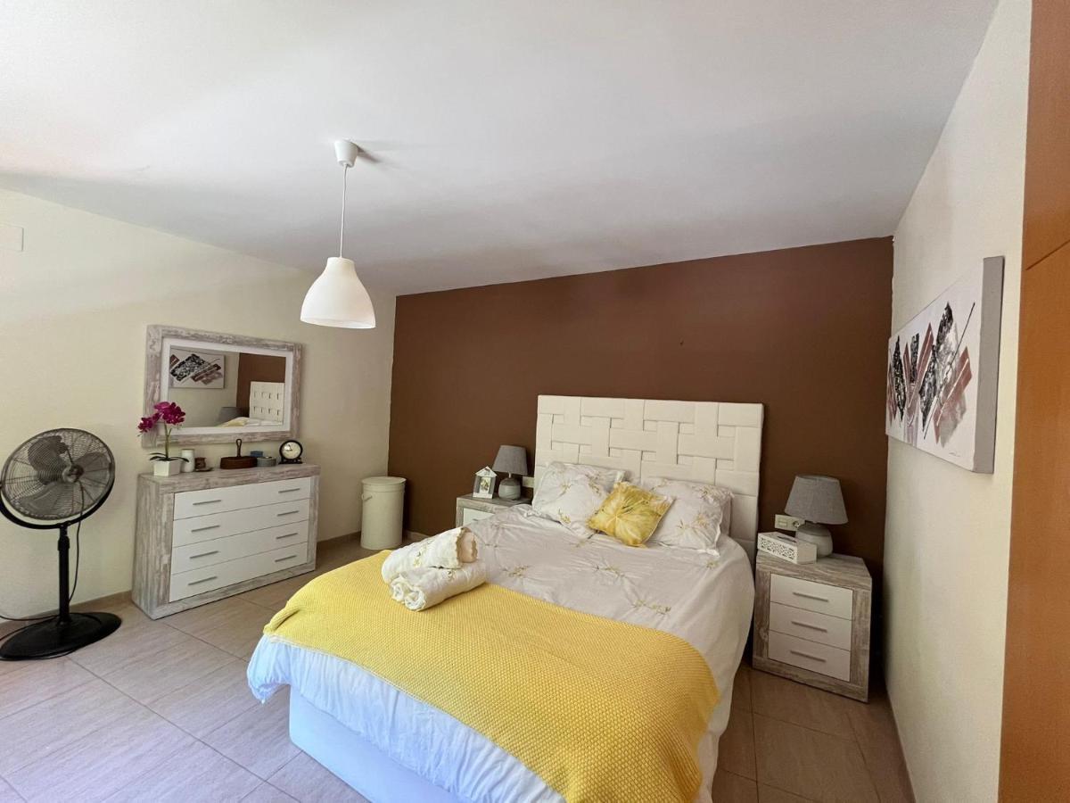 Habitacion Amplia Y Comoda Реус Экстерьер фото