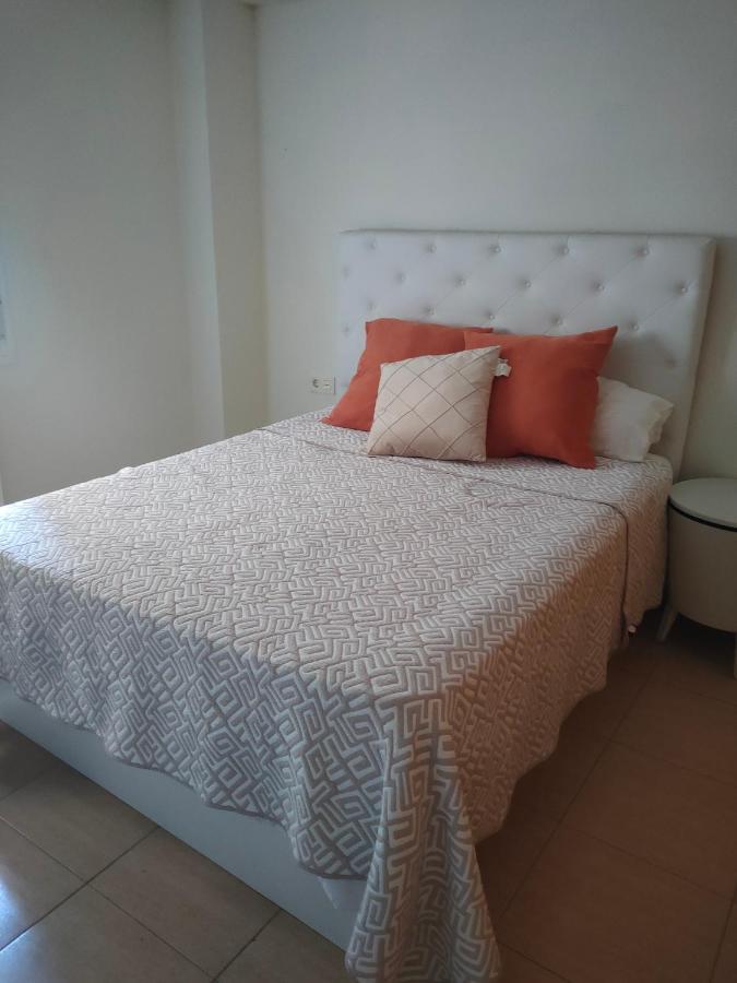 Habitacion Amplia Y Comoda Реус Экстерьер фото